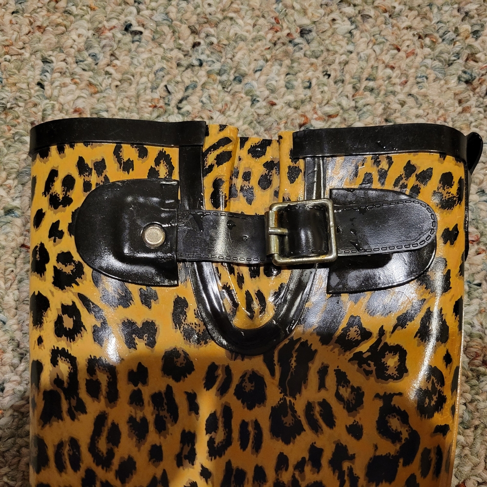 Western Chief WSC Leopard Pattern Rain Boots - image 4